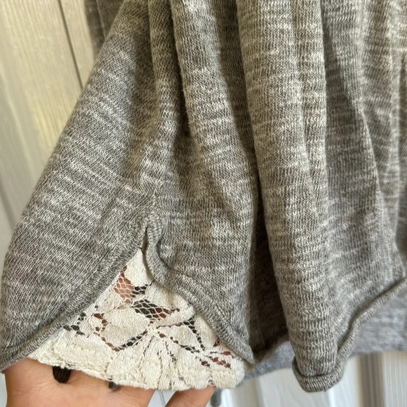 French Connection | Lace Knit Pullover | Gray/Cream | size M - Picture 5 of 9